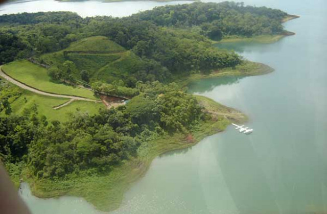 Costa Rica   Baugrundstück mit einem Anlegeplatz an der Marina am Arenalsee - Immobilien - Pilas de Bejuco