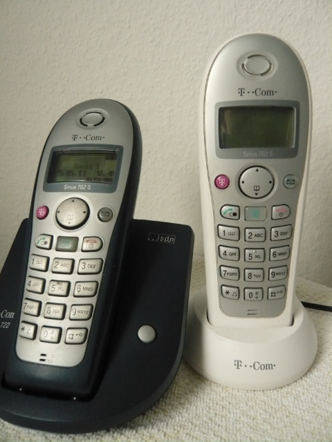 ISDN  T-Sinus Basis 722 mit T-Sinus Mobilteil 702 S - Telekommunikation - Berlin