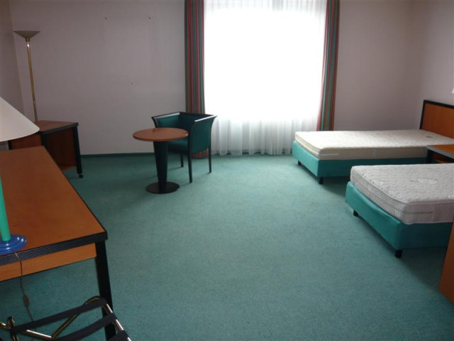 25x Hotelzimmereinrichtung Hotelmöbel gebrauchte Hotelzimmer - Moebel Haushalt - Berlin