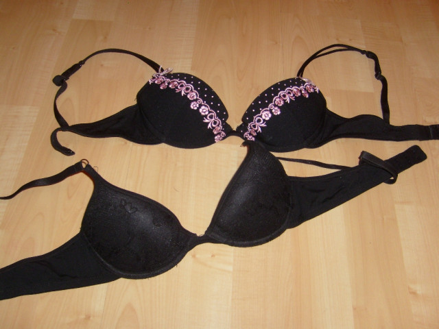 2 versch. BHs - Kleidung Schmuck Accessoires - Nürnberg