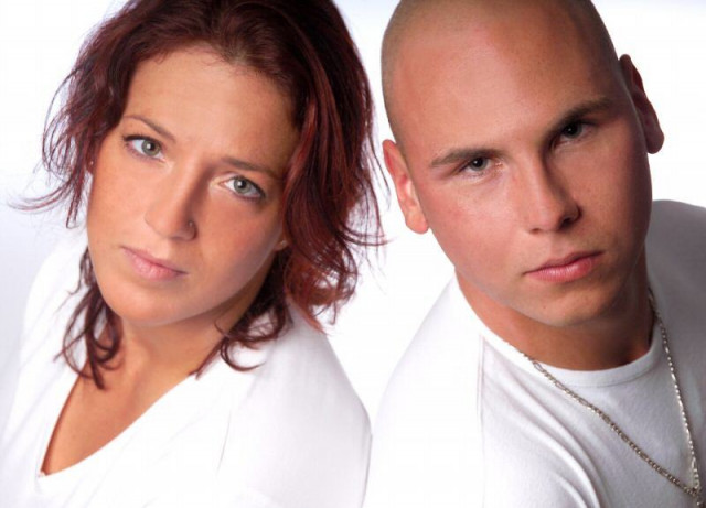 Hochzeitssängerin NRW / Sängerin & Gitarrist für Hochzeit Trauung Nordrhein-West - Dienstleistungen Business Gewerbe - kamp-lintfort