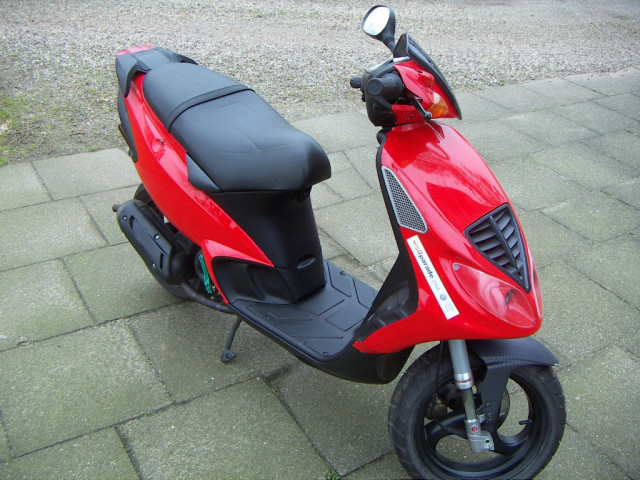 Vespa Roller - Motorraeder und Teile nach Marken - Hennstedt