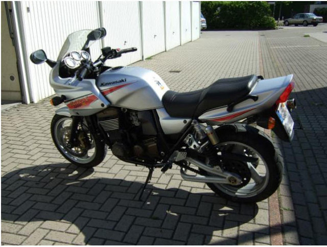 Kawasaki ZRX-1200S - Motorraeder und Teile nach Marken - Dannstadt