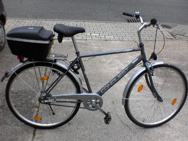 Fahrrad mit Topcase - Fahrraeder - Nörvenich