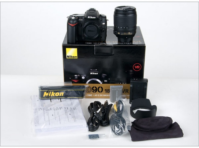 Nikon D90 Digitalkamera mit 18-135 mm Objektiv ...   520 - Foto Film Cam Optik - Bremen