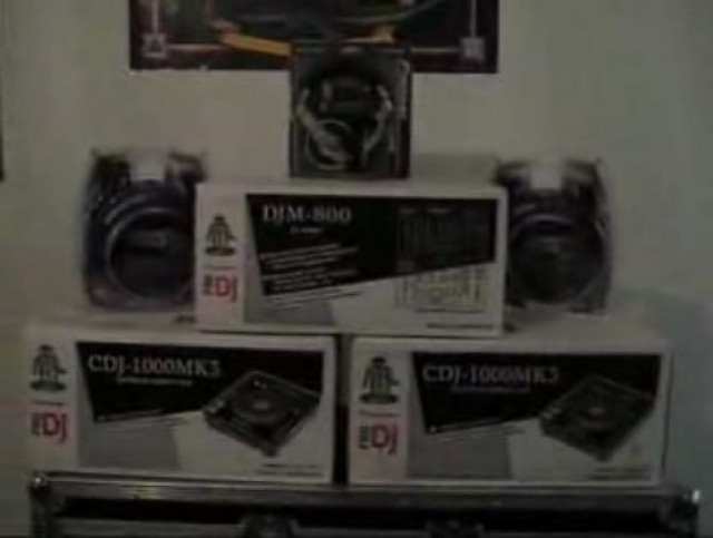 2 x CDJ 1000 MK3 + 1 x  DJM 800 + monster studio cables + HDJ + 12  Coffin Case  - Tv Hifi Video Audio - Berlin