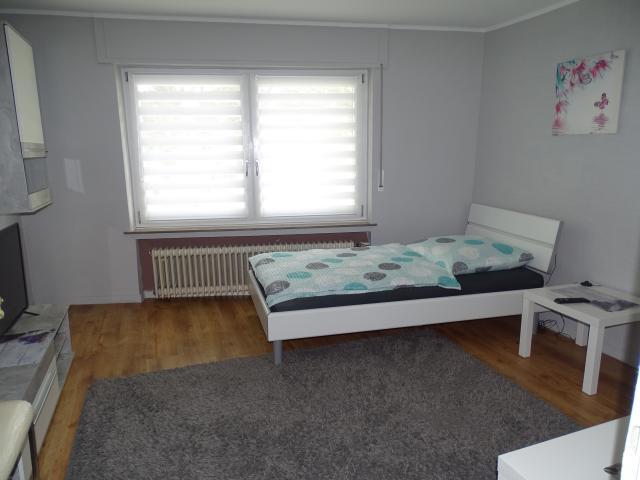 Monteurwohnung Monteurunterkunft Ferienwohnung Köln Bonn Troisdorf möbliert - Ferienwohnung Haus - Troisdorf