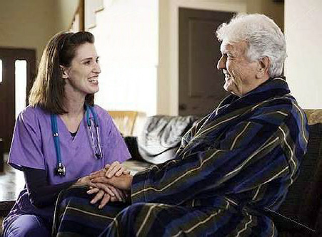 Interesse an Altenpflege ? Privates Praktikum mit Festanstellung geboten.  - Stellenmarkt - Bad Neuenahr