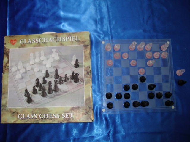 Ein schönes Glasschachspiel! - Hobby Spiele - Bayreuth