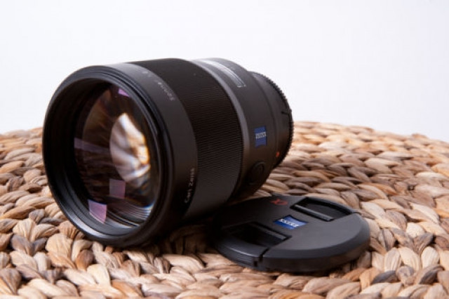 Sony SAL-135F18Z 135 mm F/1.8 Objektiv  - Foto Film Cam Optik - Auerbach
