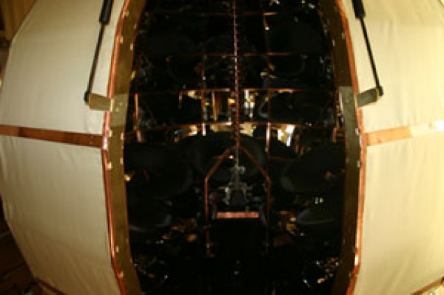  BANK DES UNIVERSUMS PROJEKT: Der POLITRON Harmonie-Reaktor: (Spiegel-Ei)  - Dienstleistungen Business Gewerbe - Blomberg