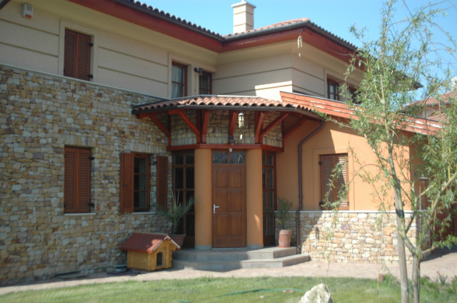 Mediterran Bauart-Haus in Budapest - Immobilien - Budapest