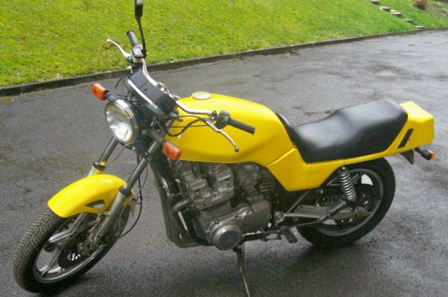 Suzuki GSX 1100 Ersatzteile zu verkaufen - Motorraeder und Teile nach Marken - Bergkamen