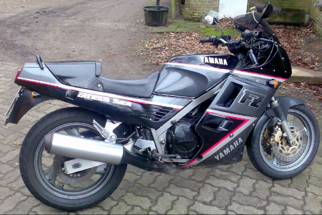 YAMAHA FZ 750 3KT, LSL -SB-Umbau, Reifen NEU - Motorraeder und Teile nach Marken - Windeby