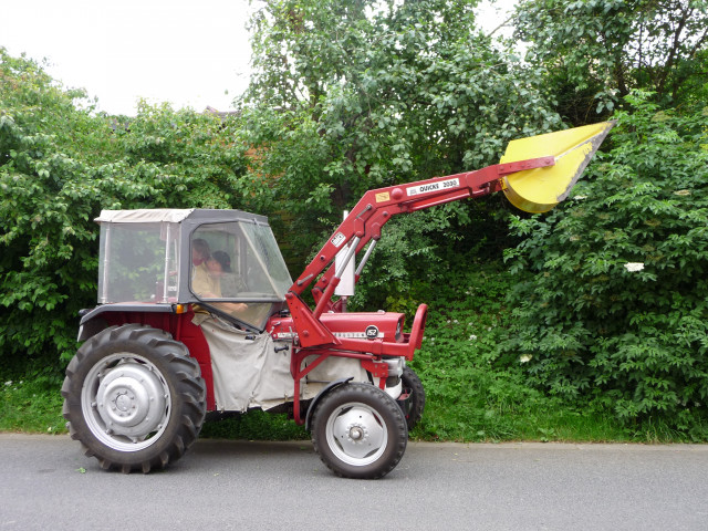 Traktor von Massey Fergusson/Frontlader - Nutzfahrzeuge - Münnerstadt