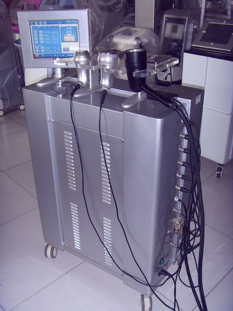 Fett-Weg Gerät Ultraschall Bodyformer- und Liftingsystem - Wellness Gesundheit - Berlin