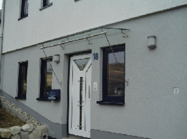 Verschönern Sie Ihre Haustür mit Überdachungen aus Glas und Edelstahl - Handwerk Hausbau Garten - Bad Rappenau