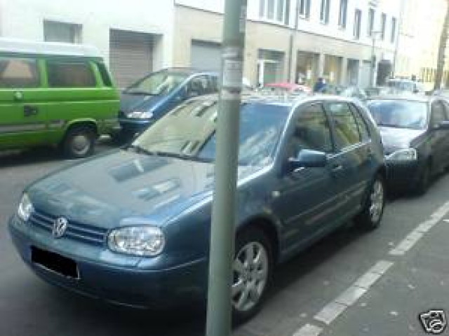 VW Golf 4 Sondermodell Pazifik 1,4 16V Bj.9.2003 Inspektion neu ! VB 6600 Euro - Autos nach Marken - Neuss