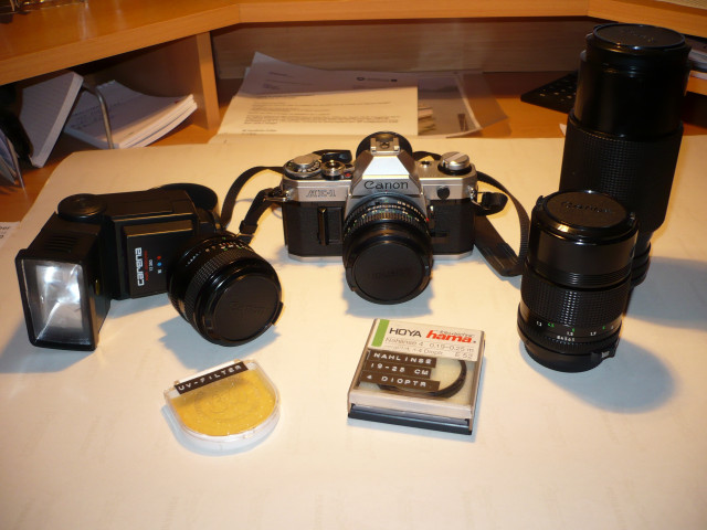 Verkaufe Canon AE 1 mit div. Objektiven - Foto Film Cam Optik - Vögelsen