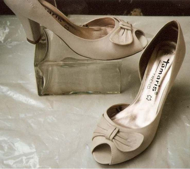 Peeptoe in sandfarben ungetragen Gr.37 - Kleidung Schmuck Accessoires - Reutlingen