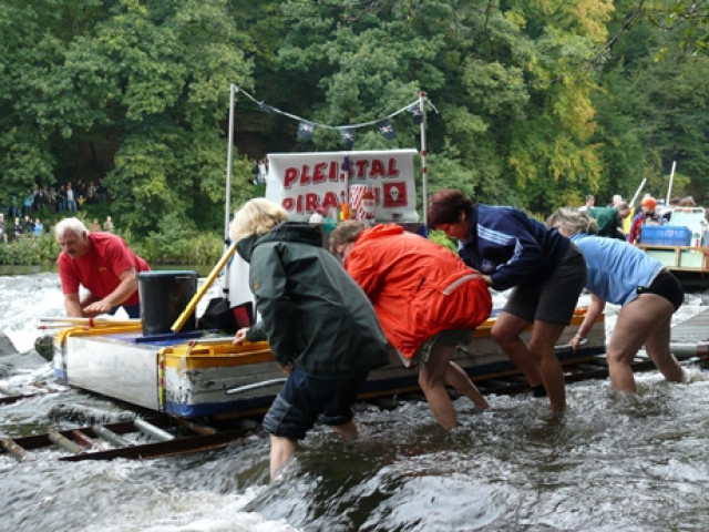 2 Flösse zu verkaufen  für  Wupper Flossfahrt u.a. - Sport - Hennef