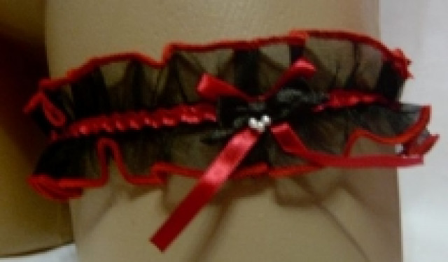Strumpfband schwarz-rot - Kleidung Schmuck Accessoires - Ratingen