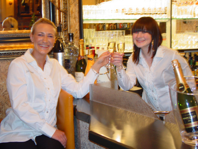 Le Sauer expandiert - wir suchen Restaurantsfachfrauen/-maenner als Auszubildend - Stellenmarkt - Rödermark