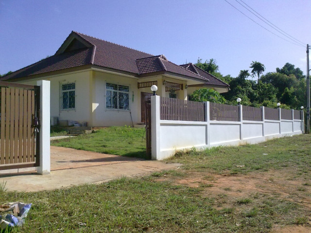 Haus in Thailand zu Verkaufen - Immobilien - Surat Thani