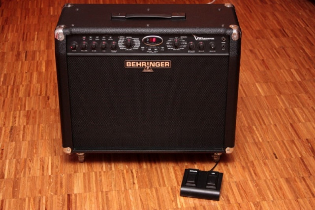 Behringer V-Ampire 100 Watt Combo - Musik - Buxtehude