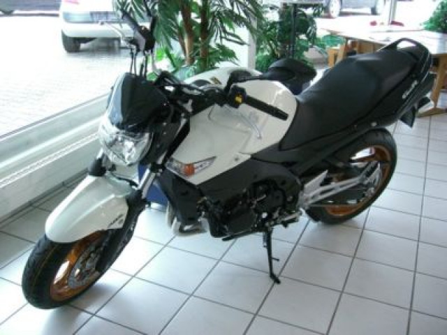Suzuki GSR 600 ABS 2010 Modell - Motorraeder und Teile nach Marken - Hamburg