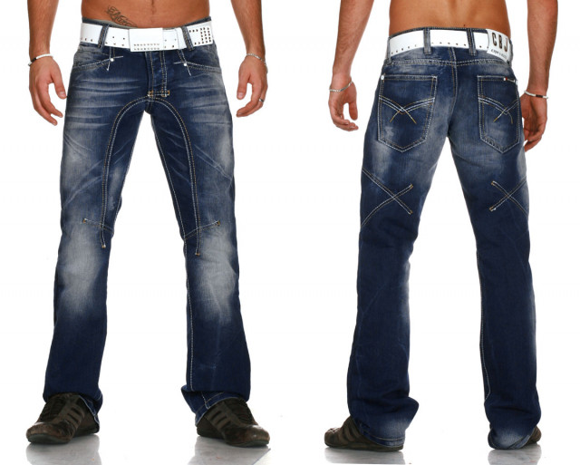 Jede Menge Designer-Jeans bis zu 50 % reduziert! - Kleidung Schmuck Accessoires - Weltweit