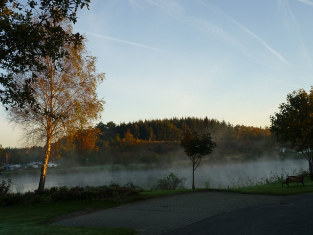 Wohnwagen mit festem Vorzelt auf dem schönsten campingplatz am kransburger see - Camping - hemmoor