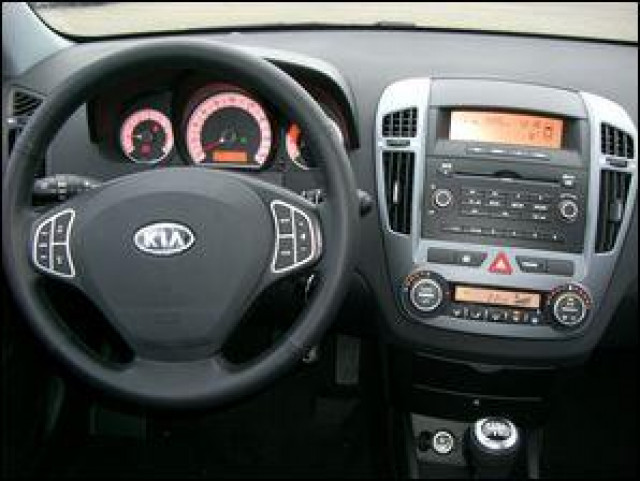  Kia Ceed Kombi 1.4i EX 624019 Eu-Neuwagen - Autos nach Marken - Gera