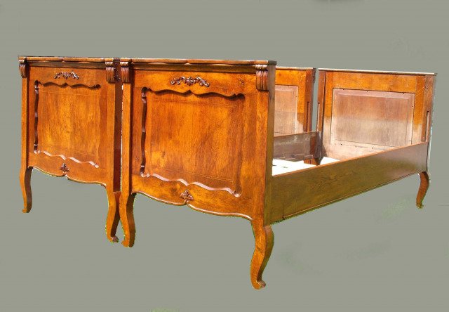Biedermeier Bett 2x - Sammlungen - Milevsko -CZ