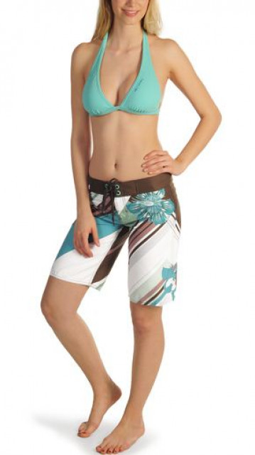 Die lässige Designer-Badeshorts ist der Sommertrend jetzt auch für die Dame - Kleidung Schmuck Accessoires - Bernau bei Berlin
