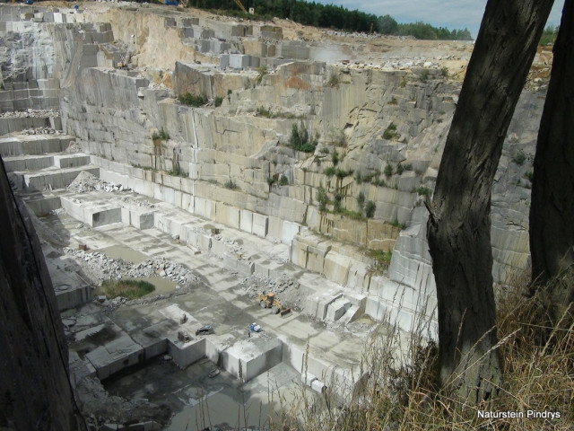 Naturstein Pindrys - Handwerk Hausbau Garten - Karben