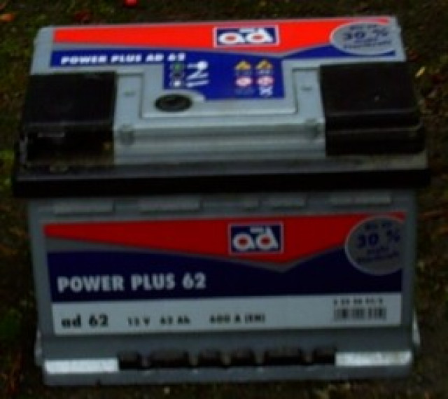 Auto-Batterie 12 V  63 Ah  600 A - Autos nach Marken - Sassenburg