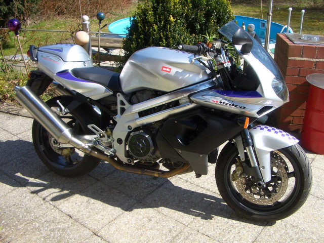 Aprilia Falco SL 1000    MIT KARO DESIGN - Motorraeder und Teile nach Marken - Waldkraiburg