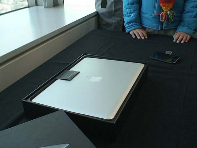 Apple MacBook Pro 15  Notebook (2,53 GHz Intel Core i5 8 GB DDR3 RAM 500GB HD) - Computer - Hamburg
