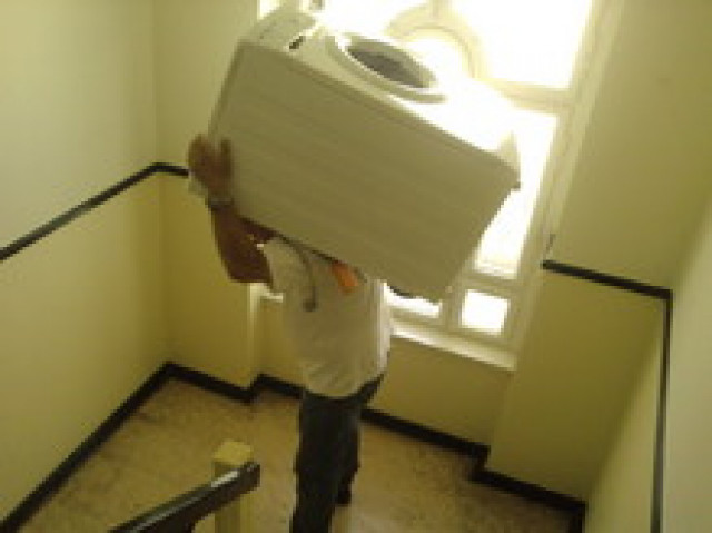 Umzug Umzugshelfer in Berlin, zuverlässig und preiswert! - Dienstleistungen Business Gewerbe - berlin