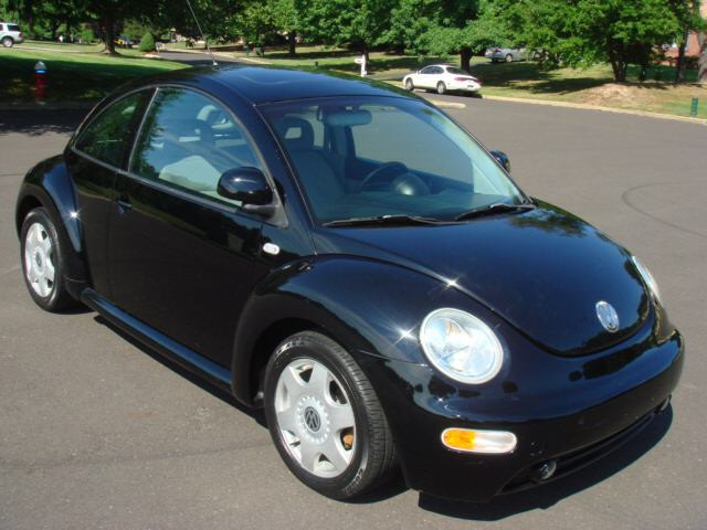 2000er Beetle 1,9l TDI in schwarz im Traumzustand - Autos nach Marken - Muenchen/Miami Beach