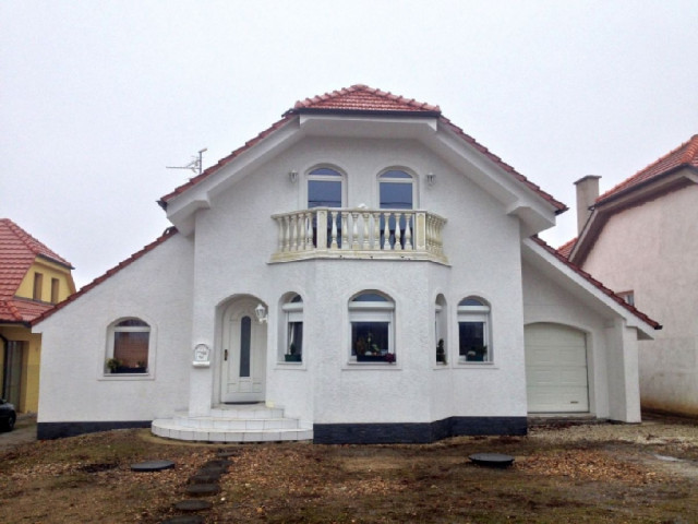 Villa im Grenzgebiet - Immobilien - Schrattenberg/Valtice