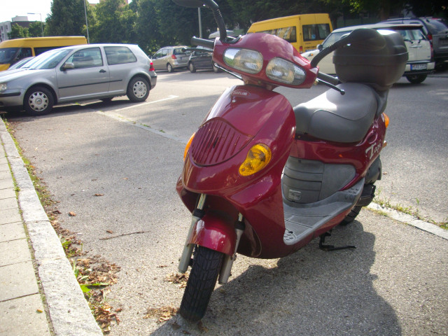 Daelim Tapo 50 - Motorraeder und Teile nach Marken - München