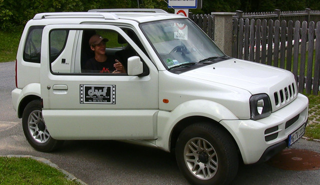 SUZUKI JIMNY Black and Withe Top Angebot ! - Autos nach Marken - München