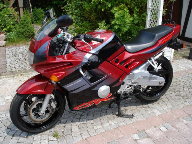 HONDA CBR 600 F - Motorraeder und Teile nach Marken - Renningen