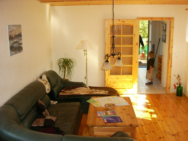 Möbelierte Wohnung - Vermietungen - Elmenhorst/Lichtenhagen