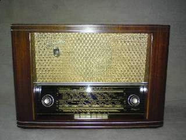Ich Verkaufe ein gut erhaltenes Röhrenradio. - Sammlungen - Pirna