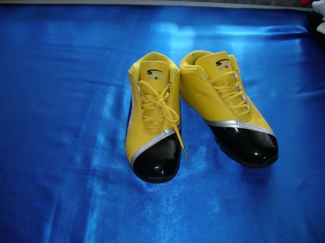Sehr schöne Basketballschuhe! - Kleidung Schmuck Accessoires - Bayreuth
