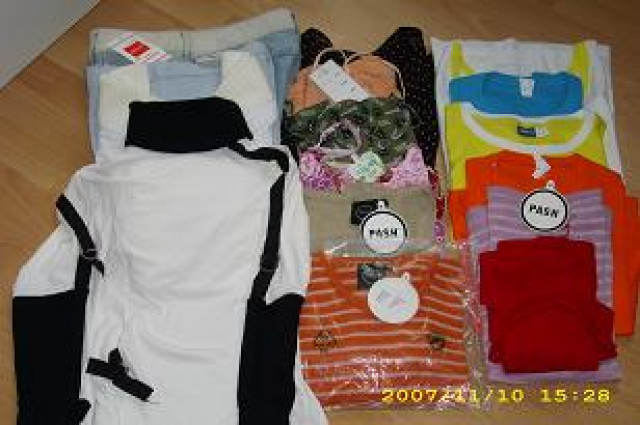 Posten Damenbekleidung Neu - Kleidung Schmuck Accessoires - Garbsen