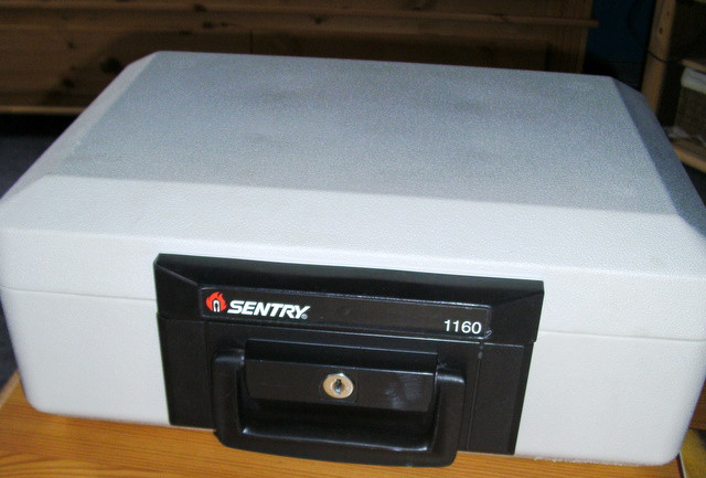 SENTRY 1160 Sicherheitskassette - Buero Geschaeft - Düsseldorf
